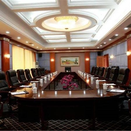 Country Garden Phoenix Hotel Jingmen Экстерьер фото