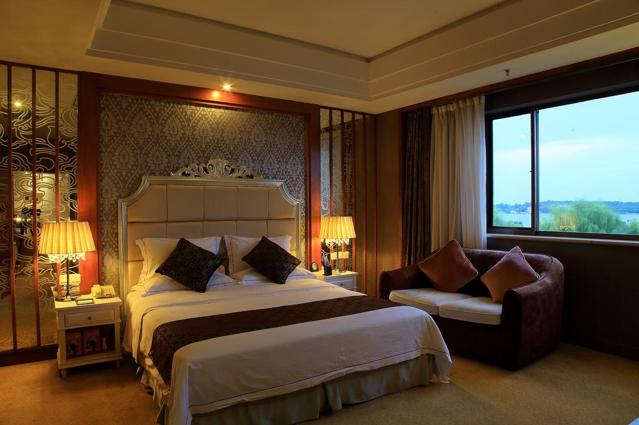 Country Garden Phoenix Hotel Jingmen Экстерьер фото