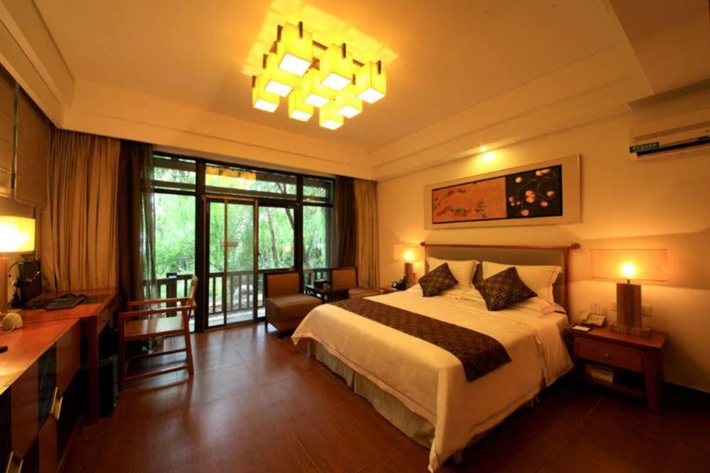 Country Garden Phoenix Hotel Jingmen Экстерьер фото