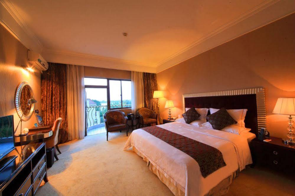 Country Garden Phoenix Hotel Jingmen Экстерьер фото