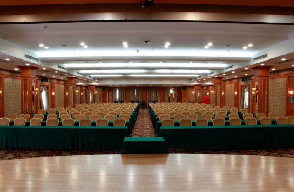 Country Garden Phoenix Hotel Jingmen Экстерьер фото