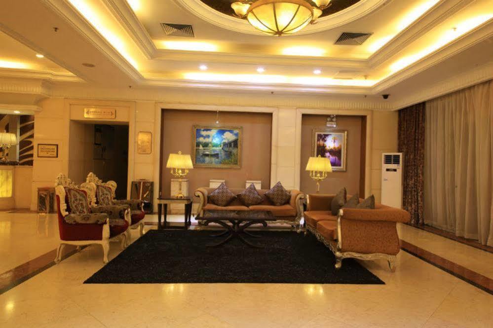 Country Garden Phoenix Hotel Jingmen Экстерьер фото
